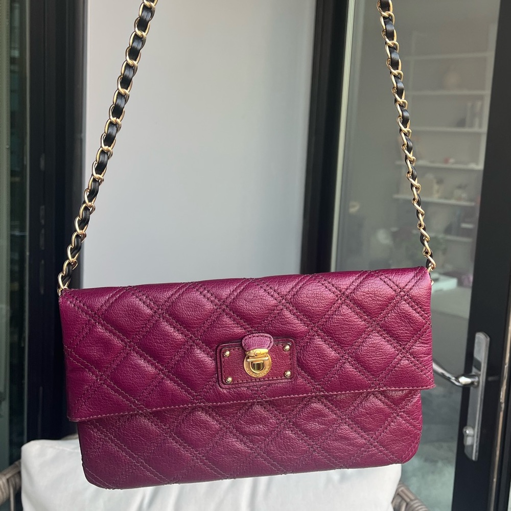 - 2008 Marc Jacobs quilted leather clutch
